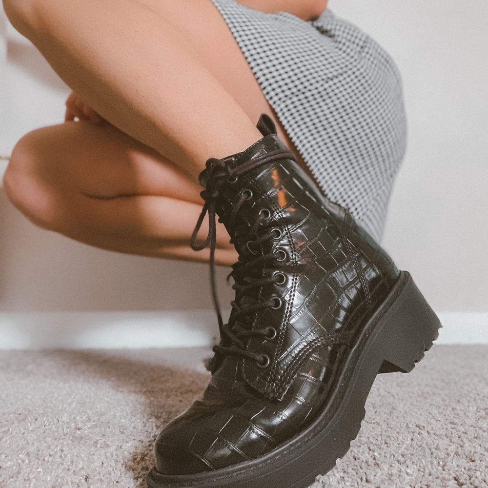 Steve Madden Crocodile Combat Platform Boots